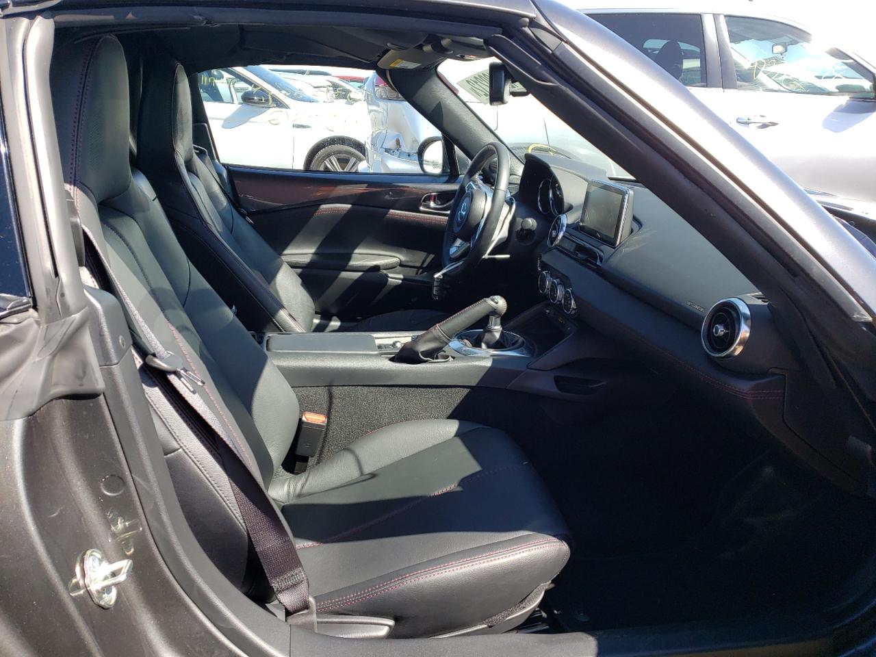 Photo 5 from auction – 2017 MAZDA MX-5 MIATA with VIN JM1NDAM71H0105326