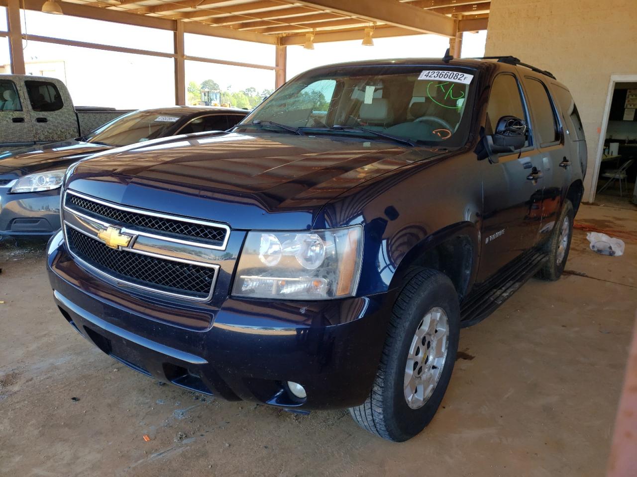 Photo 2 from auction – 2007 CHEVROLET TAHOE C150 with VIN 1GNFC13087R253454