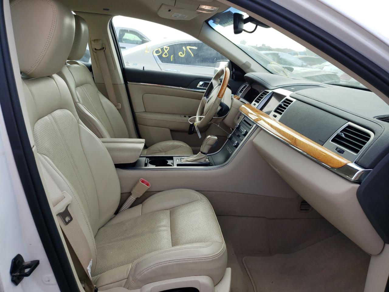 Photo 5 from auction – 2011 LINCOLN MKS with VIN 1LNHL9DR5BG606777