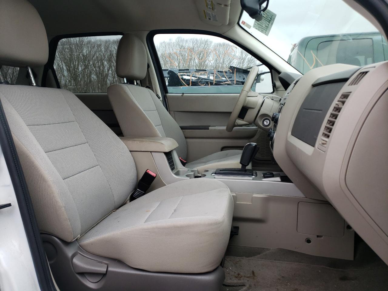 Photo 5 from auction – 2011 FORD ESCAPE HYB with VIN 1FMCU5K35BKA94188