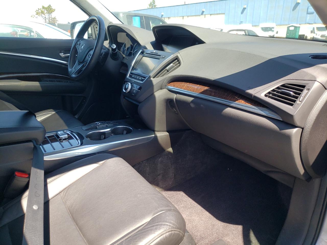 Photo 5 from auction – 2017 ACURA MDX with VIN 5FRYD3H37HB007479