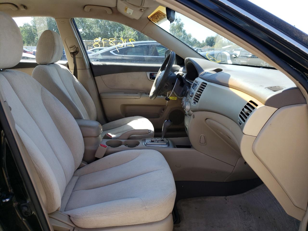 Photo 5 from auction – 2007 KIA OPTIMA LX with VIN KNAGE123075128682