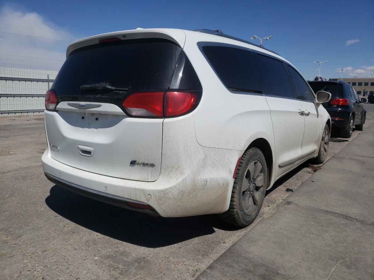 Photo 4 from auction – 2018 CHRYSLER PACIFICA H with VIN 2C4RC1N7XJR145094