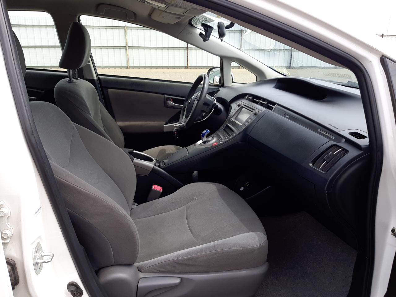 Photo 5 from auction – 2013 TOYOTA PRIUS PLUG with VIN JTDKN3DP7D3040793