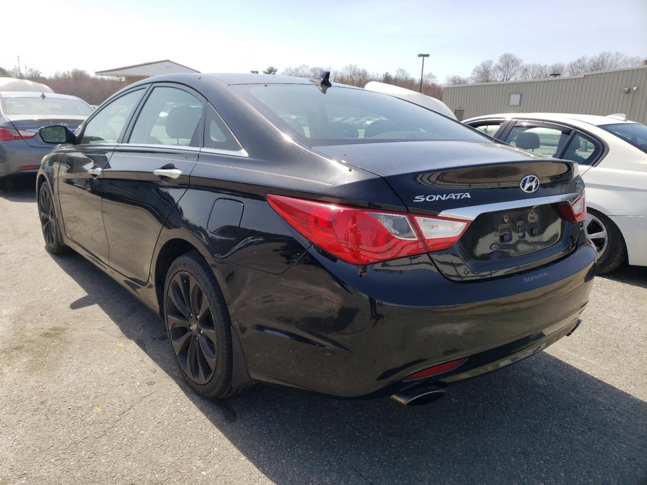 Photo 3 from auction – 2011 HYUNDAI SONATA SE with VIN 5NPEC4AB8BH270572