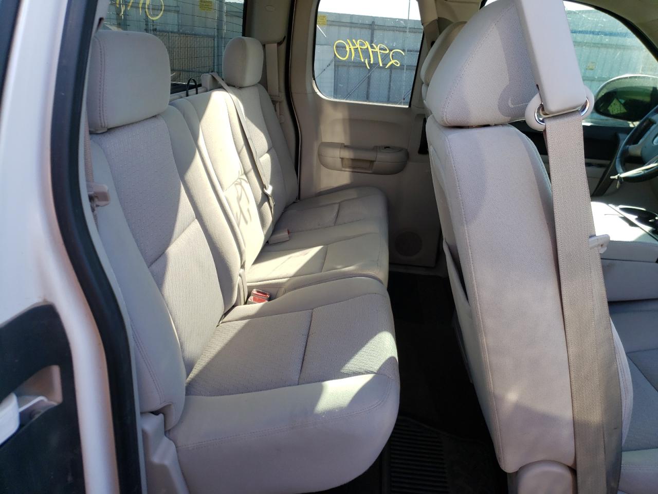 Photo 6 from auction – 2011 CHEVROLET SILVERADO with VIN 1GCRCSE0XBZ135147