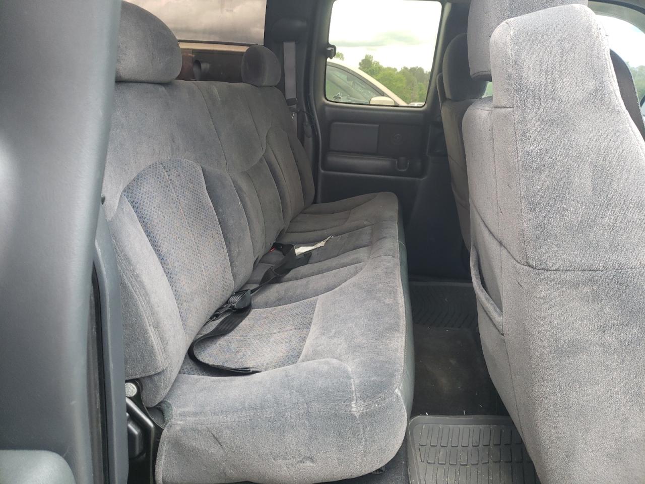 Photo 6 from auction – 2002 CHEVROLET SILVERADO with VIN 2GCEC19T021147975