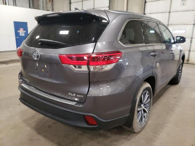 Photo 4 from auction – 2017 TOYOTA HIGHLANDER with VIN 5TDJZRFH1HS444430