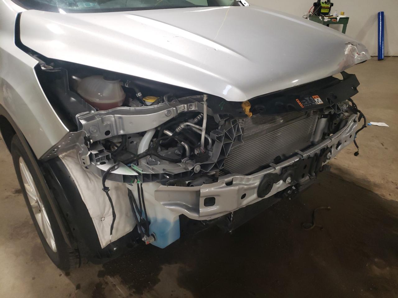Photo 9 from auction – 2018 FORD ESCAPE SE with VIN 1FMCU9GD1JUC28707