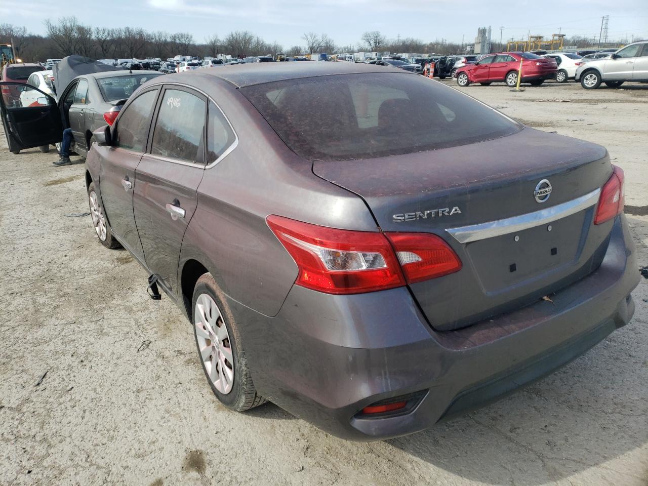 Photo 3 from auction – 2016 NISSAN SENTRA S with VIN 3N1AB7AP2GY253052