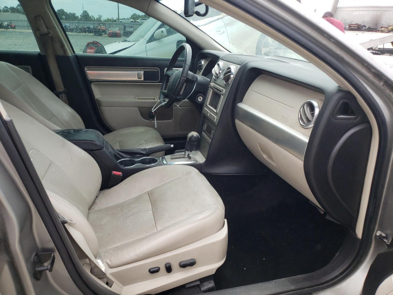 Photo 5 from auction – 2008 LINCOLN MKZ with VIN 3LNHM28T08R614121