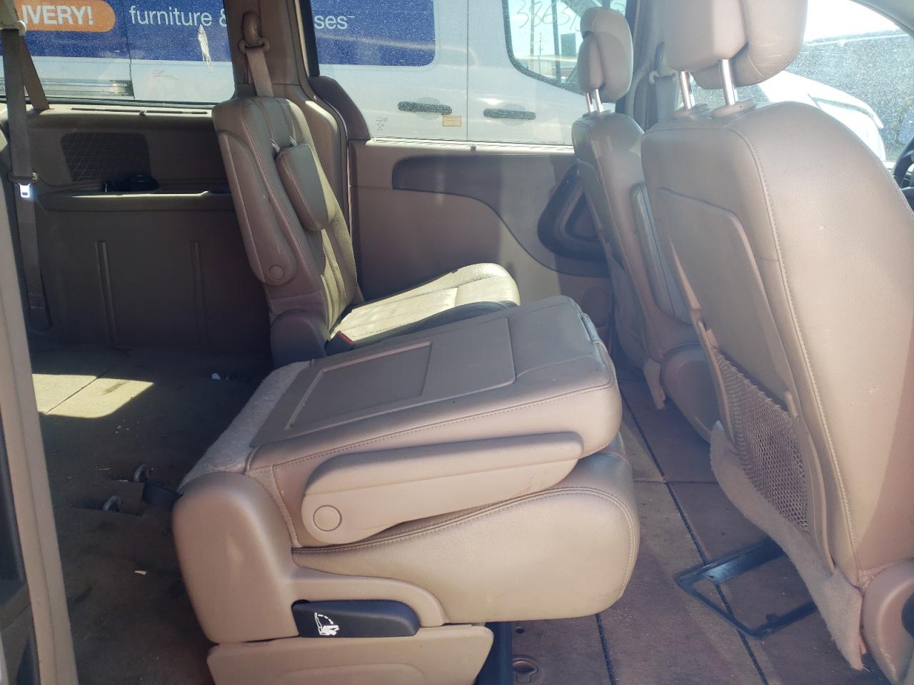 Photo 6 from auction – 2013 CHRYSLER TOWN & COU with VIN 2C4RC1BG9DR573554