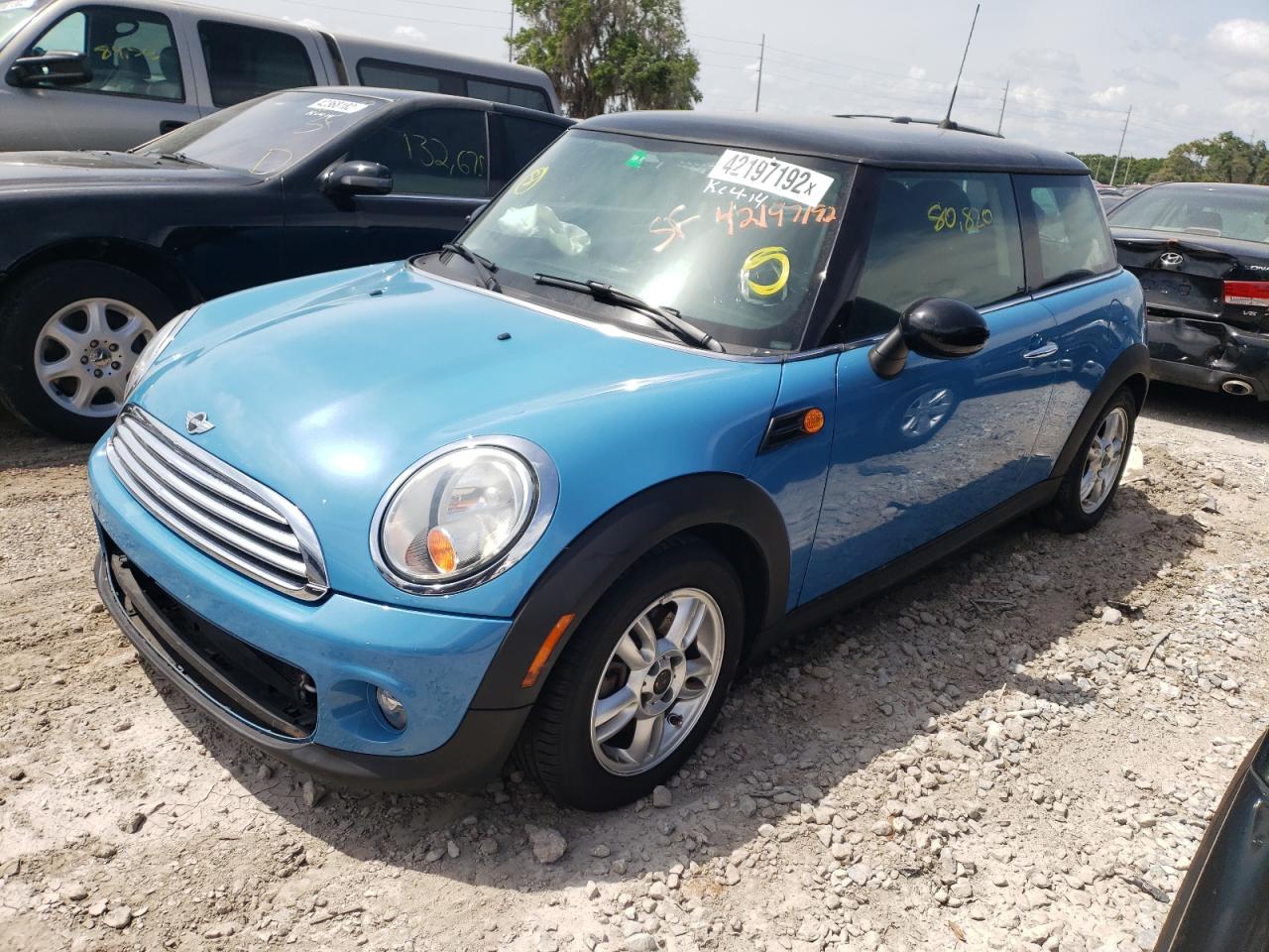 Photo 2 from auction – 2013 MINI COOPER with VIN WMWSU3C55DT689461
