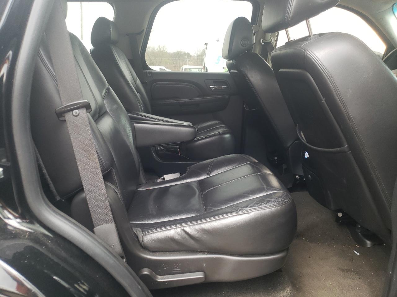 Photo 6 from auction – 2008 GMC YUKON DENA with VIN 1GKFK63828J164627