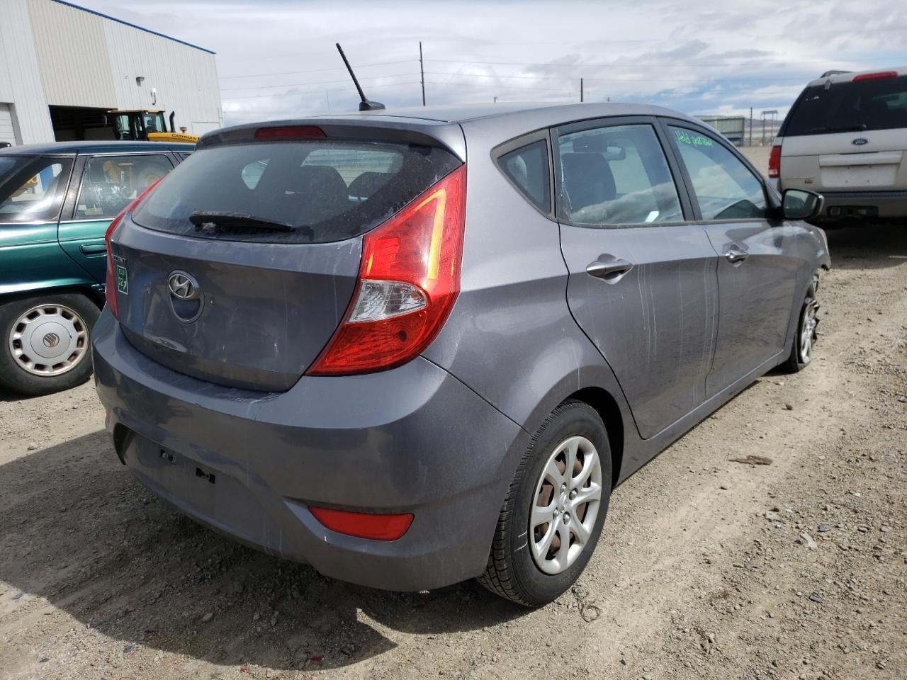 Photo 4 from auction – 2014 HYUNDAI ACCENT GLS with VIN KMHCT5AE2EU147914