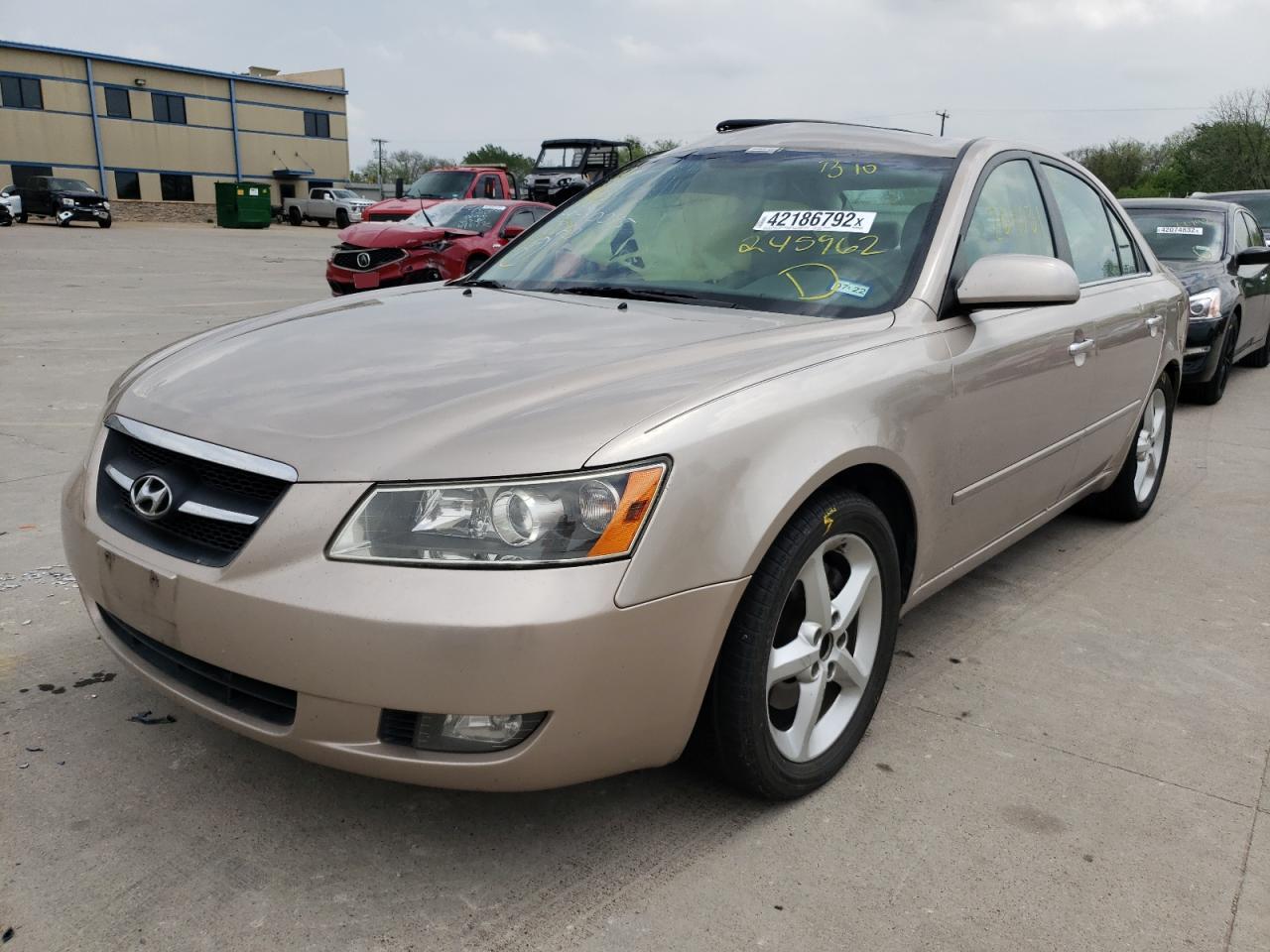 Photo 2 from auction – 2007 HYUNDAI SONATA with VIN 5NPEU46F67H245962