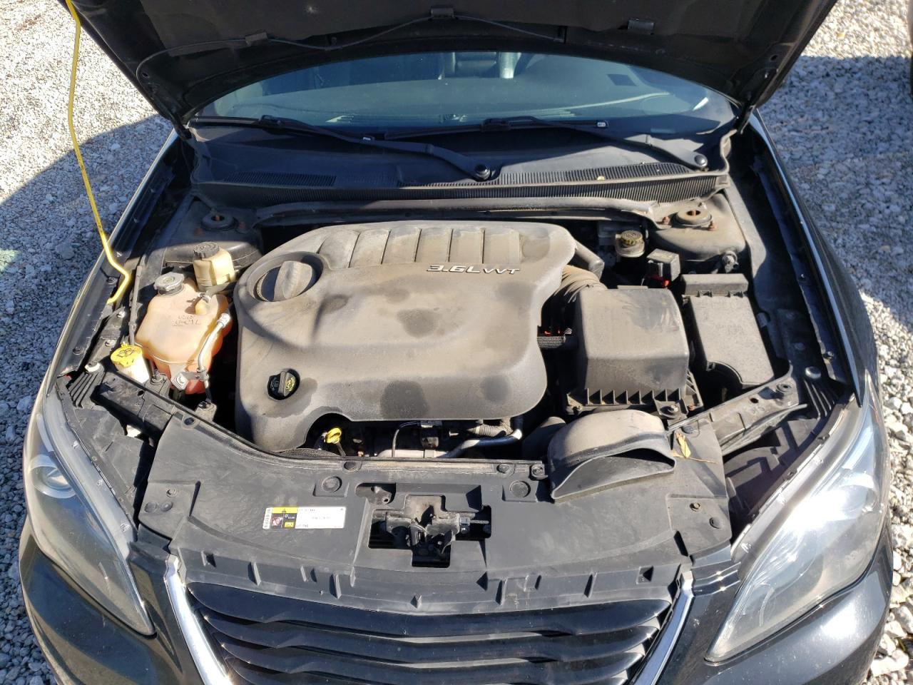 Photo 7 from auction – 2013 CHRYSLER 200 LIMITE with VIN 1C3CCBCGXDN747014