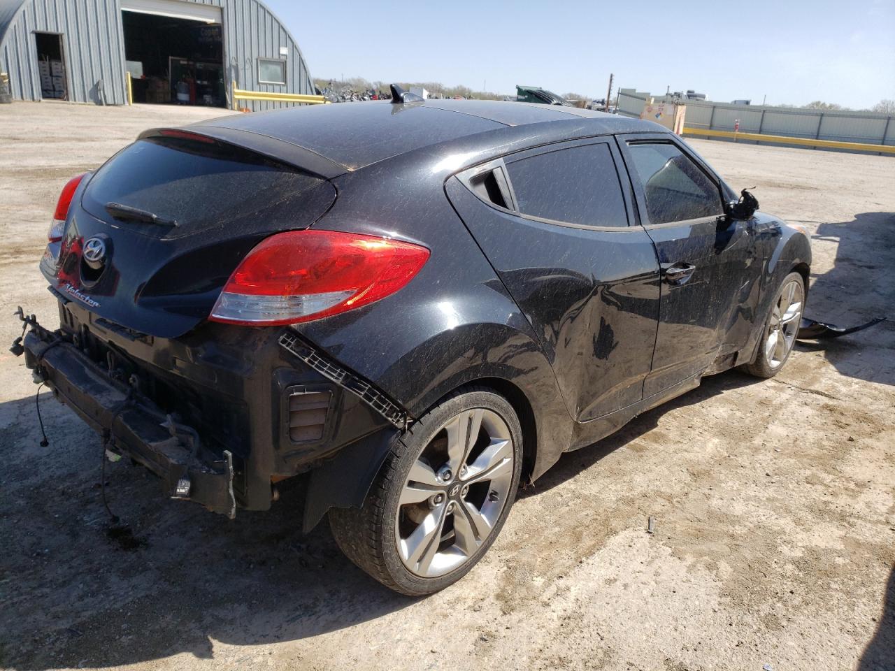Photo 4 from auction – 2013 HYUNDAI VELOSTER with VIN KMHTC6AD4DU086562
