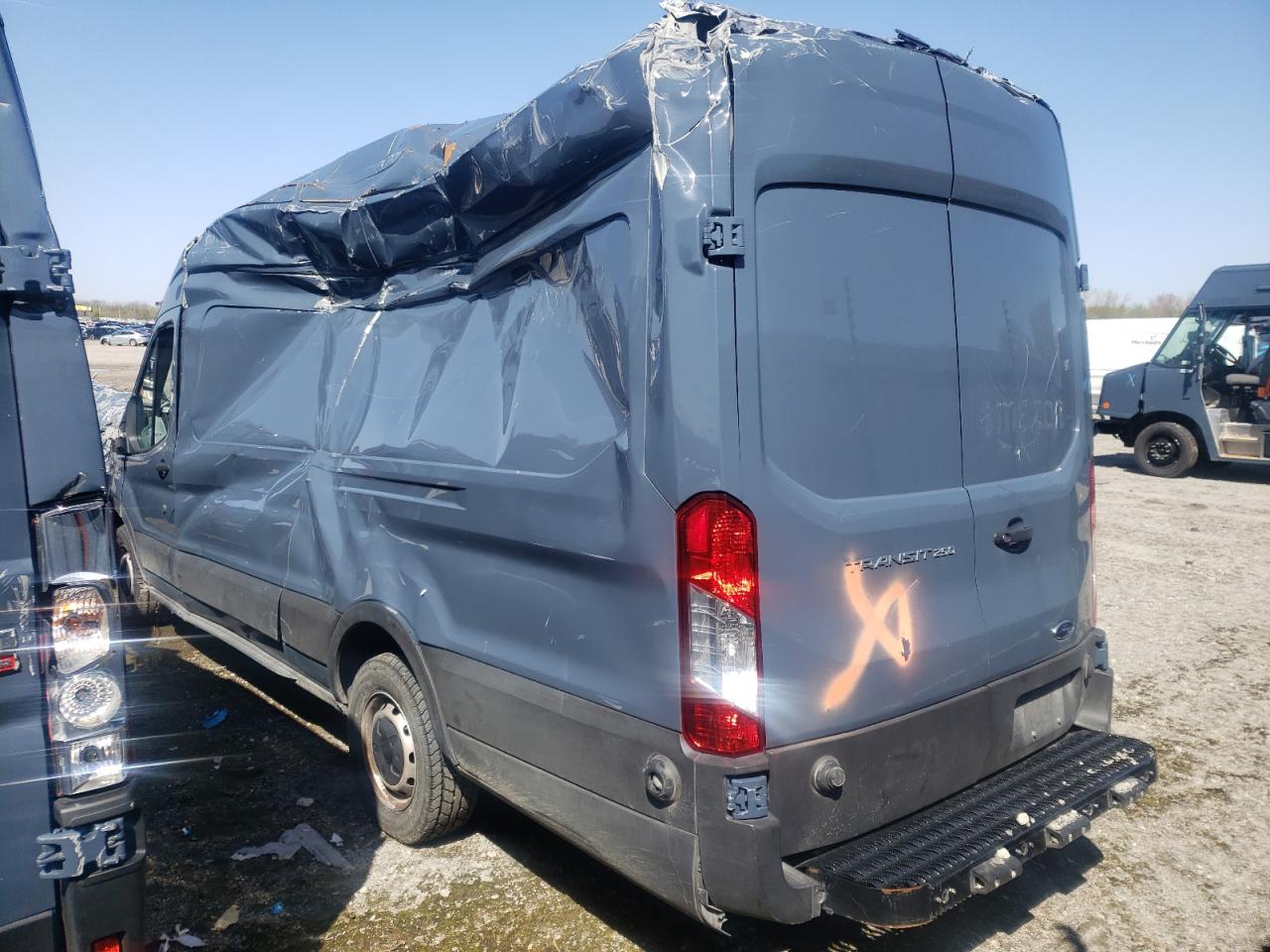 Photo 3 from auction – 2019 FORD TRANSIT T- with VIN 1FTYR3XM1KKB79109