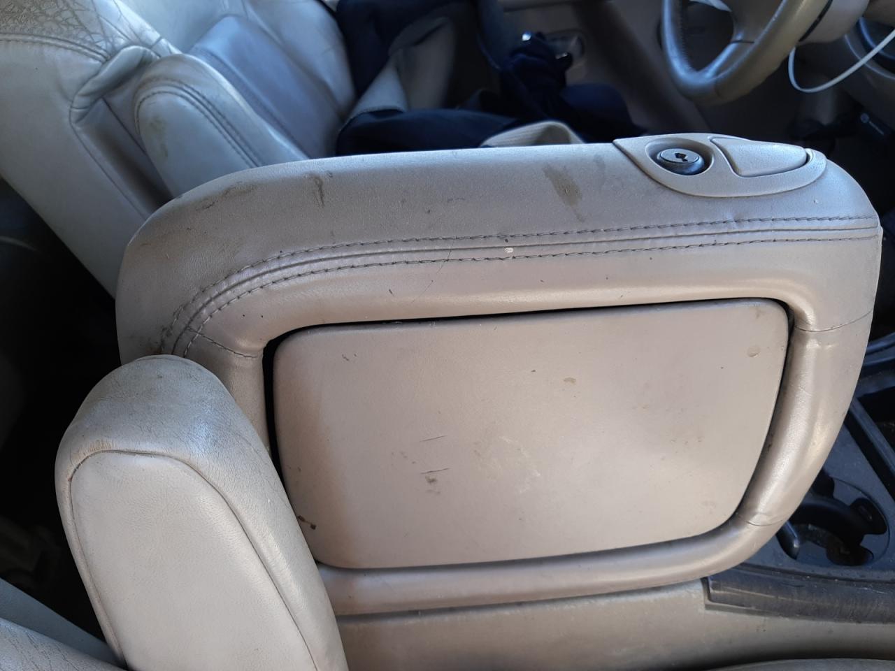 Photo 9 from auction – 2002 GMC DENALI with VIN 1GKEK63U82J262898
