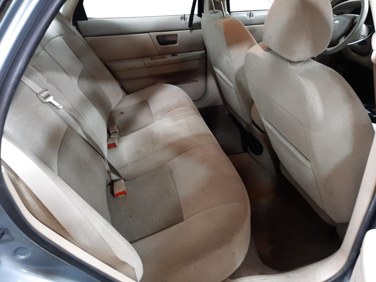 Photo 6 from auction – 2005 FORD TAURUS SE with VIN 1FAFP53U85A104373