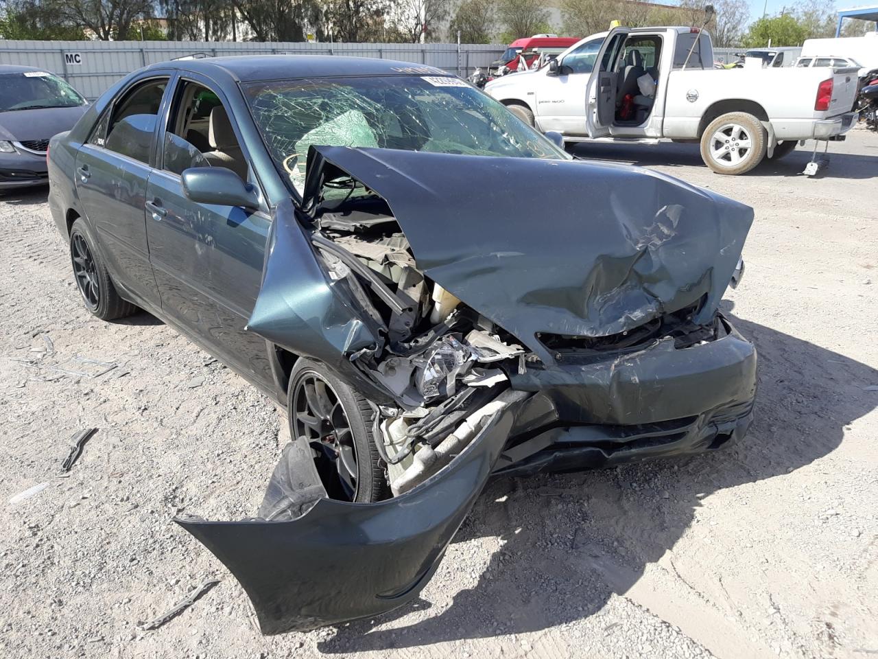 TOYOTA CAMRY LE 2002 with VIN 4T1BE32K72U604730 - Photo from auction