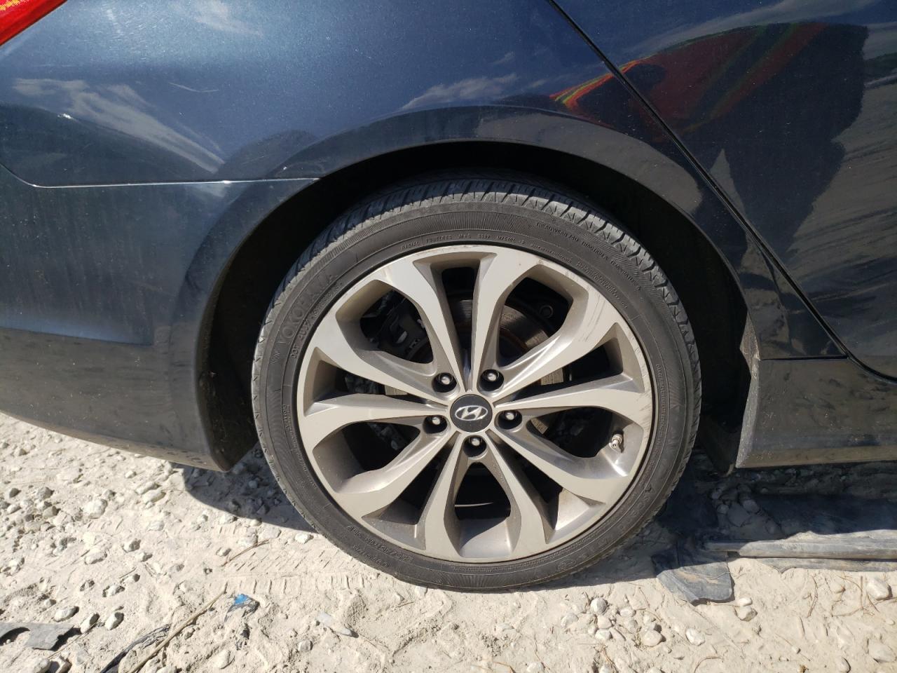 Photo 9 from auction – 2013 HYUNDAI SONATA SE with VIN 5NPEC4AB3DH713892