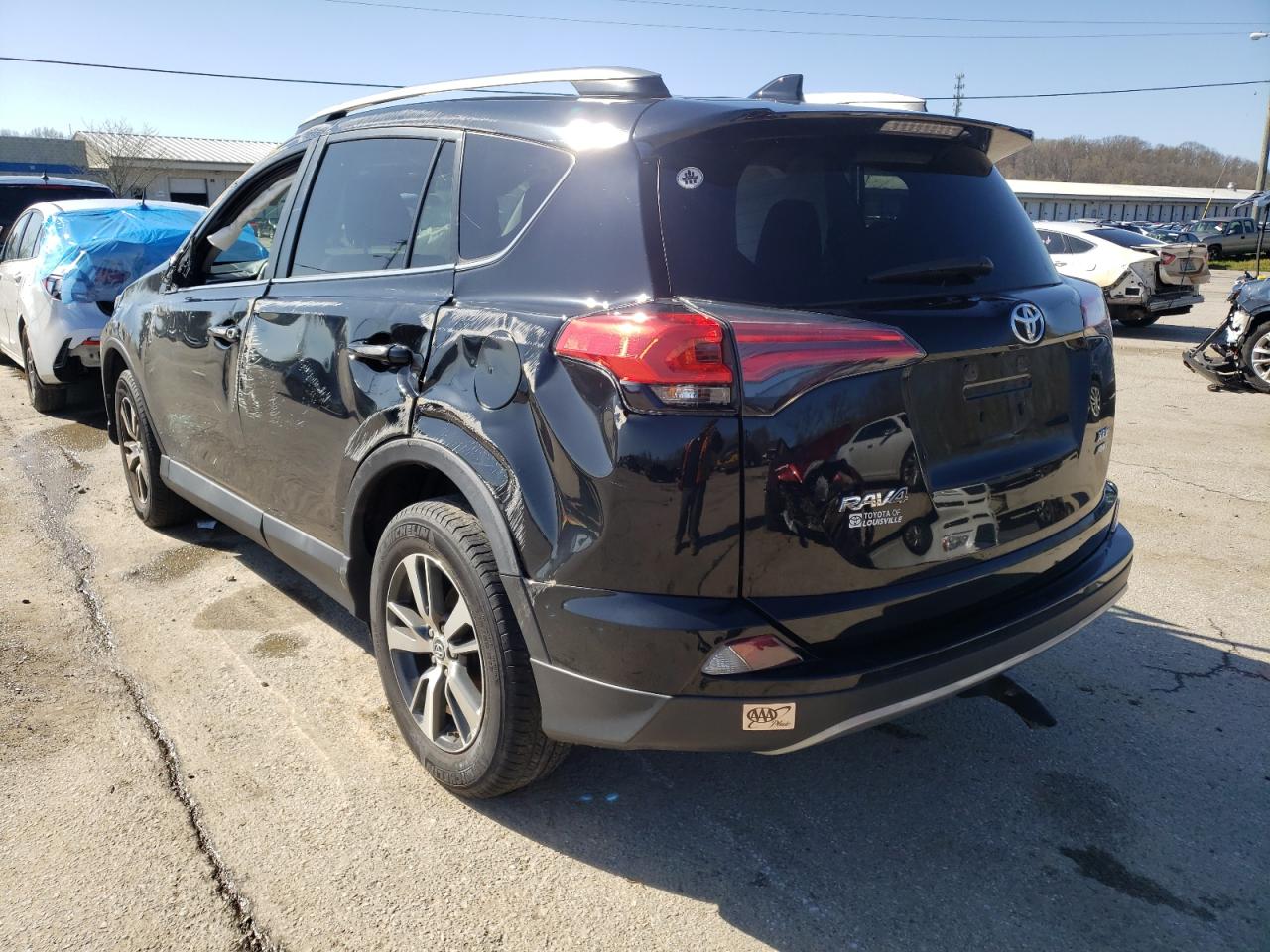 Photo 3 from auction – 2018 TOYOTA RAV4 ADVEN with VIN 2T3RFREV5JW696348