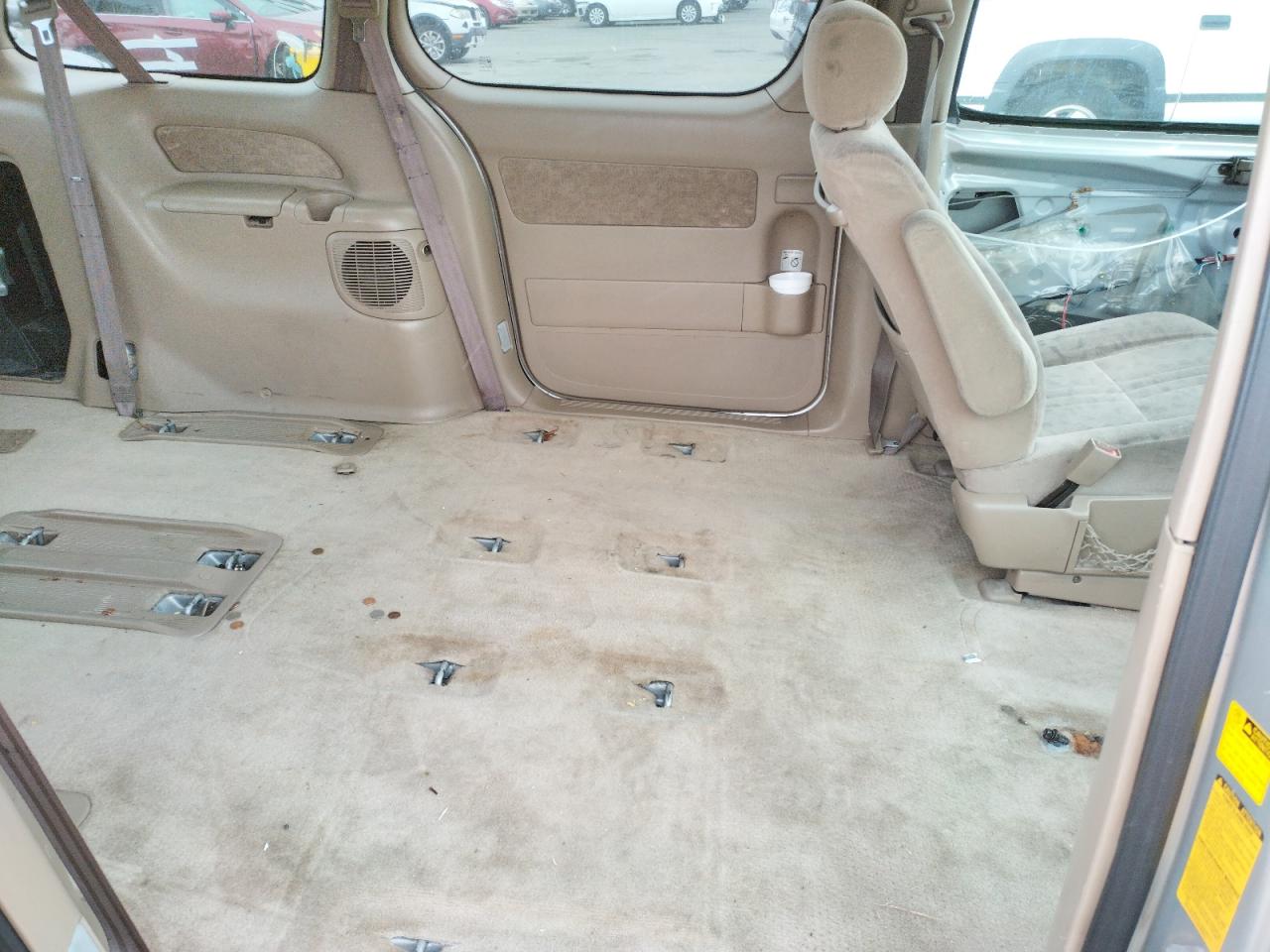 Photo 6 from auction – 2001 TOYOTA SIENNA LE with VIN 4T3ZF13C71U386396