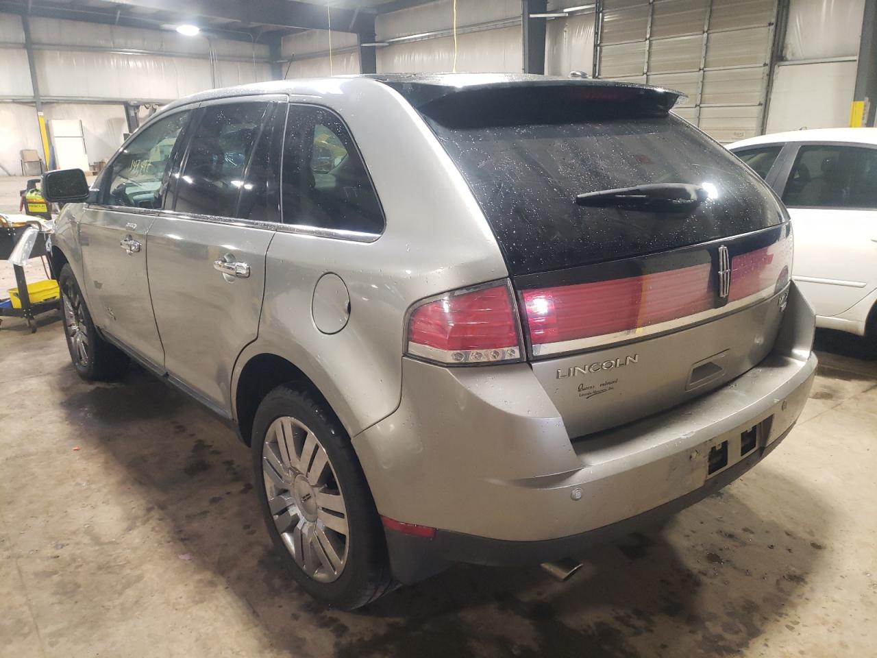 Photo 3 from auction – 2008 LINCOLN MKX with VIN 2LMDU88C98BJ21445