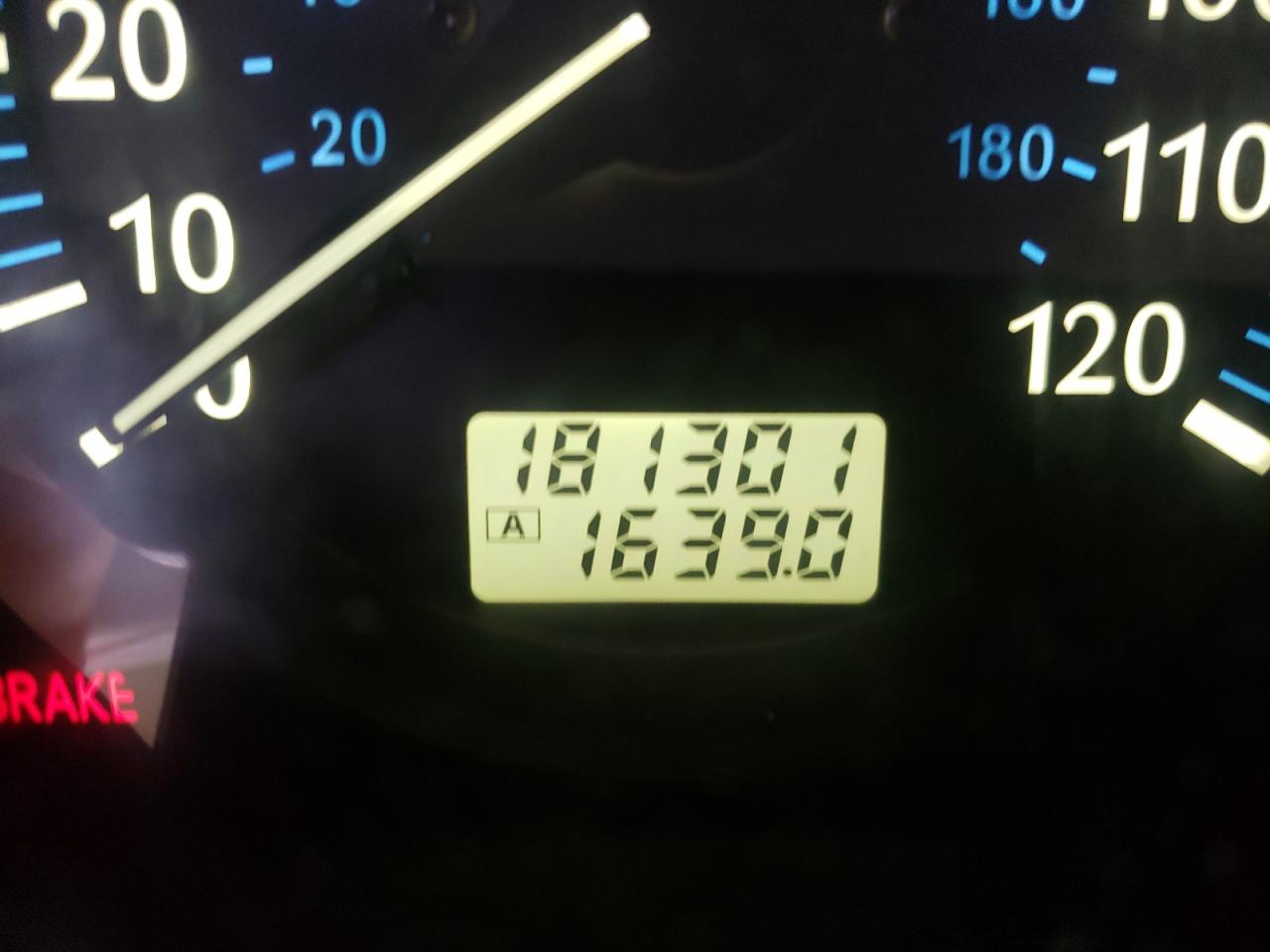 Photo 8 from auction – 2001 INFINITI QX4 with VIN JNRDR07X01W100382