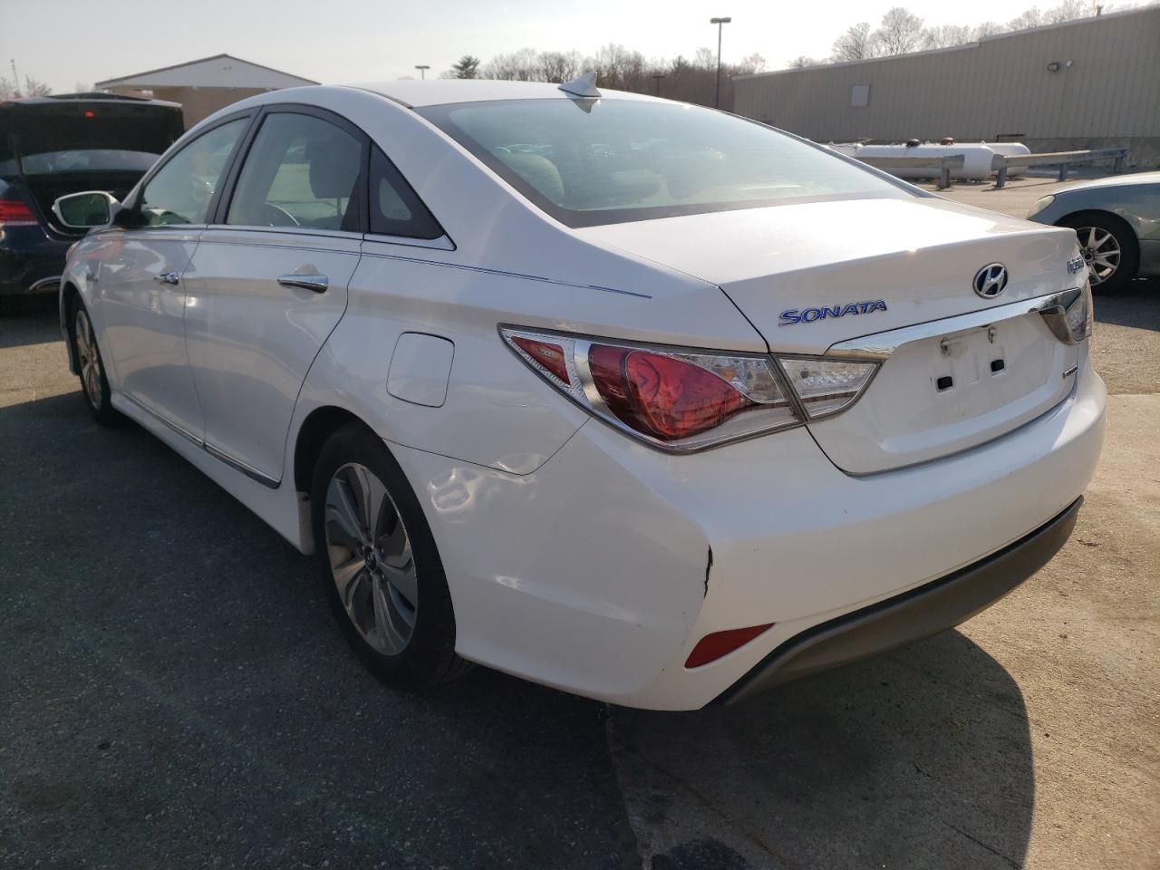 Photo 3 from auction – 2015 HYUNDAI SONATA HYB with VIN KMHEC4A49FA120108