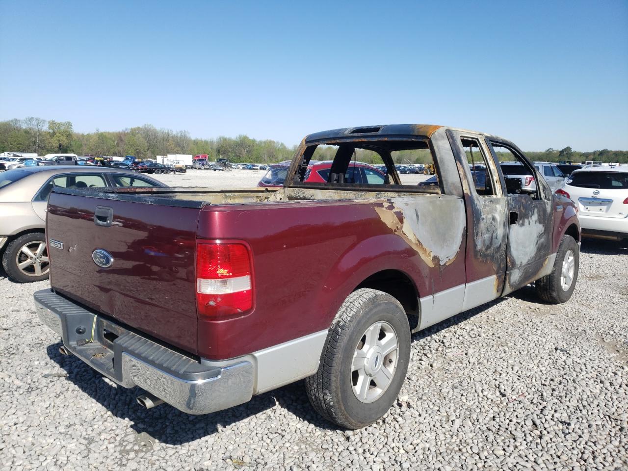 Photo 4 from auction – 2004 FORD F150 with VIN 1FTRX12W64NC56405