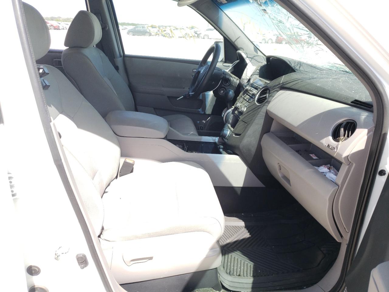 Photo 5 from auction – 2015 HONDA PILOT SE with VIN 5FNYF4H31FB008027