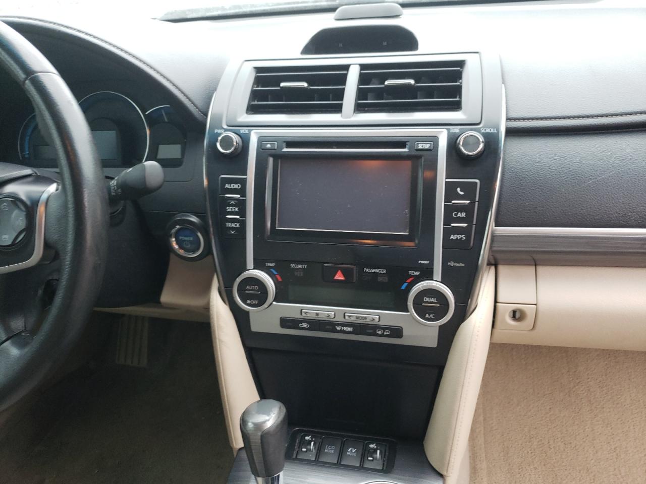 Photo 9 from auction – 2012 TOYOTA CAMRY HYBR with VIN 4T1BD1FK8CU062833
