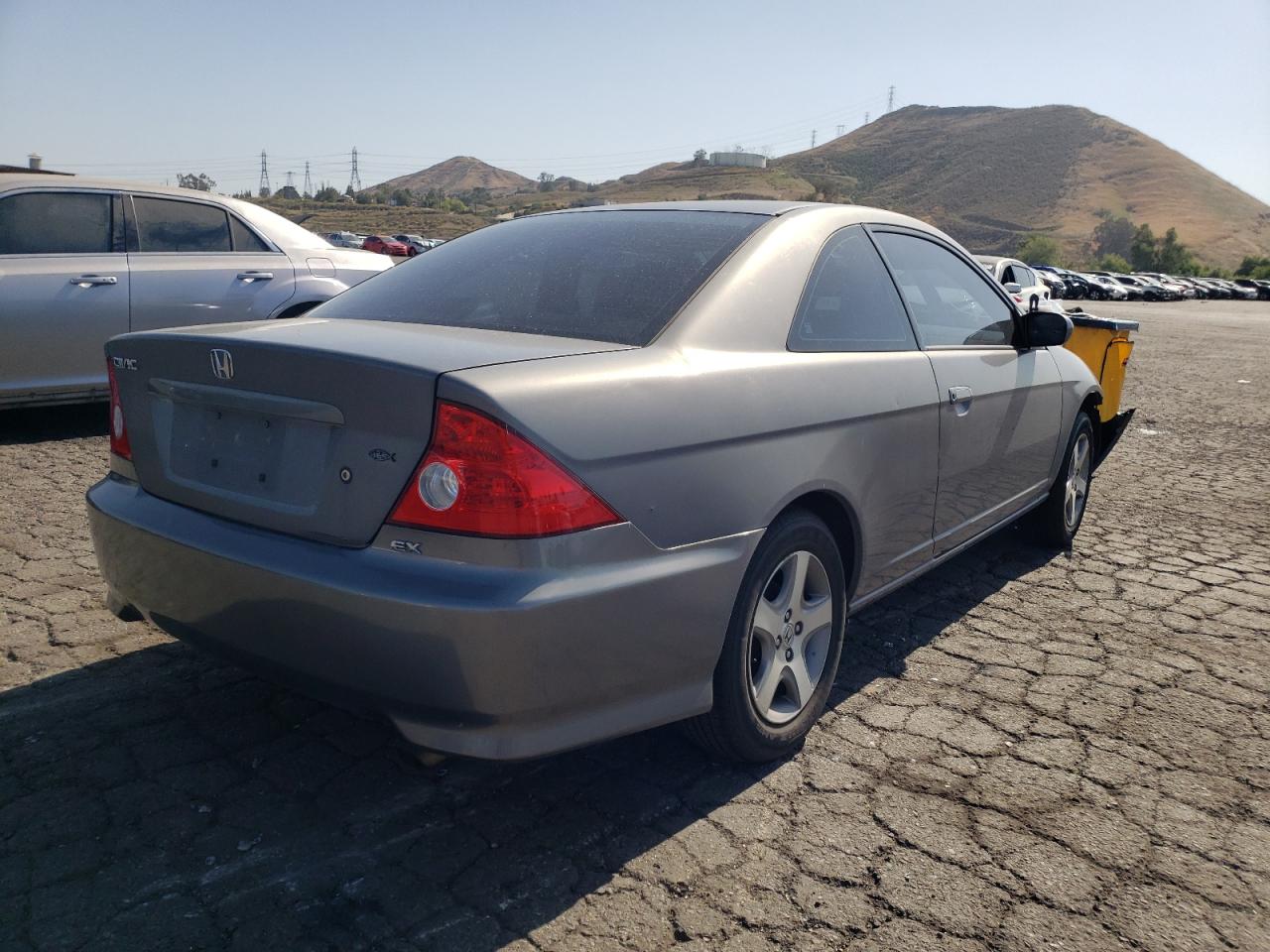 Photo 4 from auction – 2005 HONDA CIVIC EX with VIN 1HGEM22945L028716