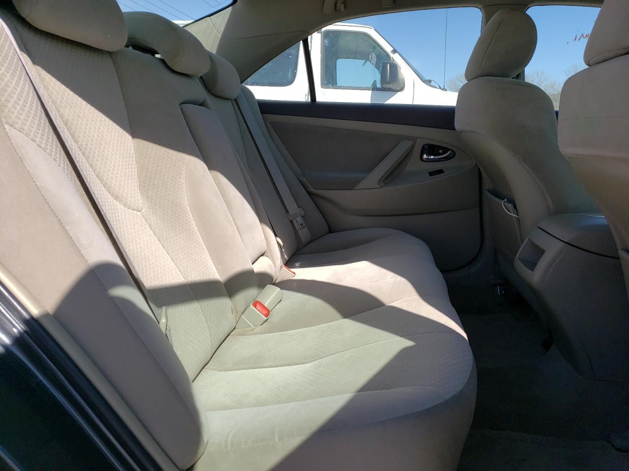 Photo 6 from auction – 2007 TOYOTA CAMRY CE with VIN 4T1BE46K17U052102