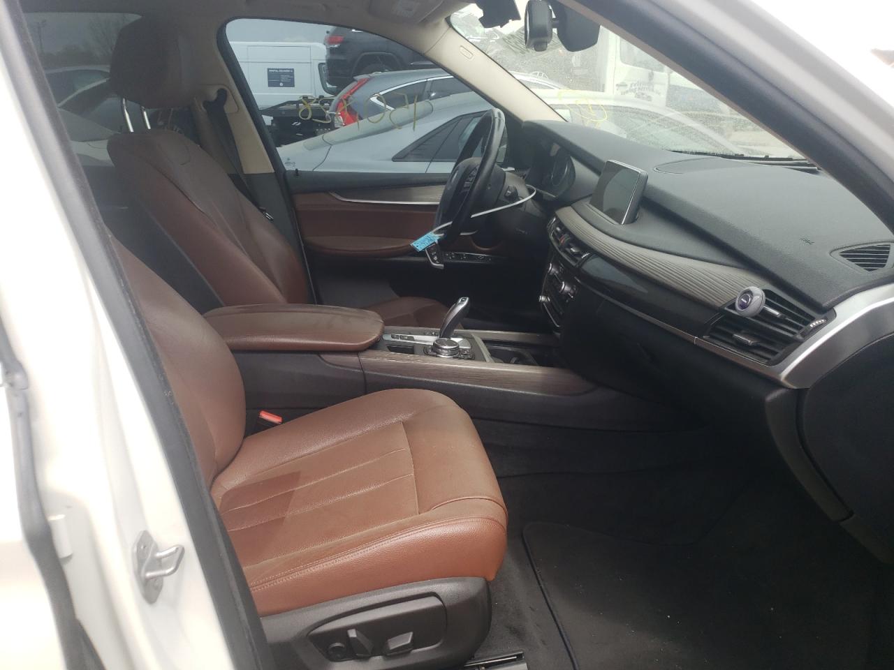 Photo 5 from auction – 2014 BMW X5 SDRIVE3 with VIN 5UXKR2C52E0C01229