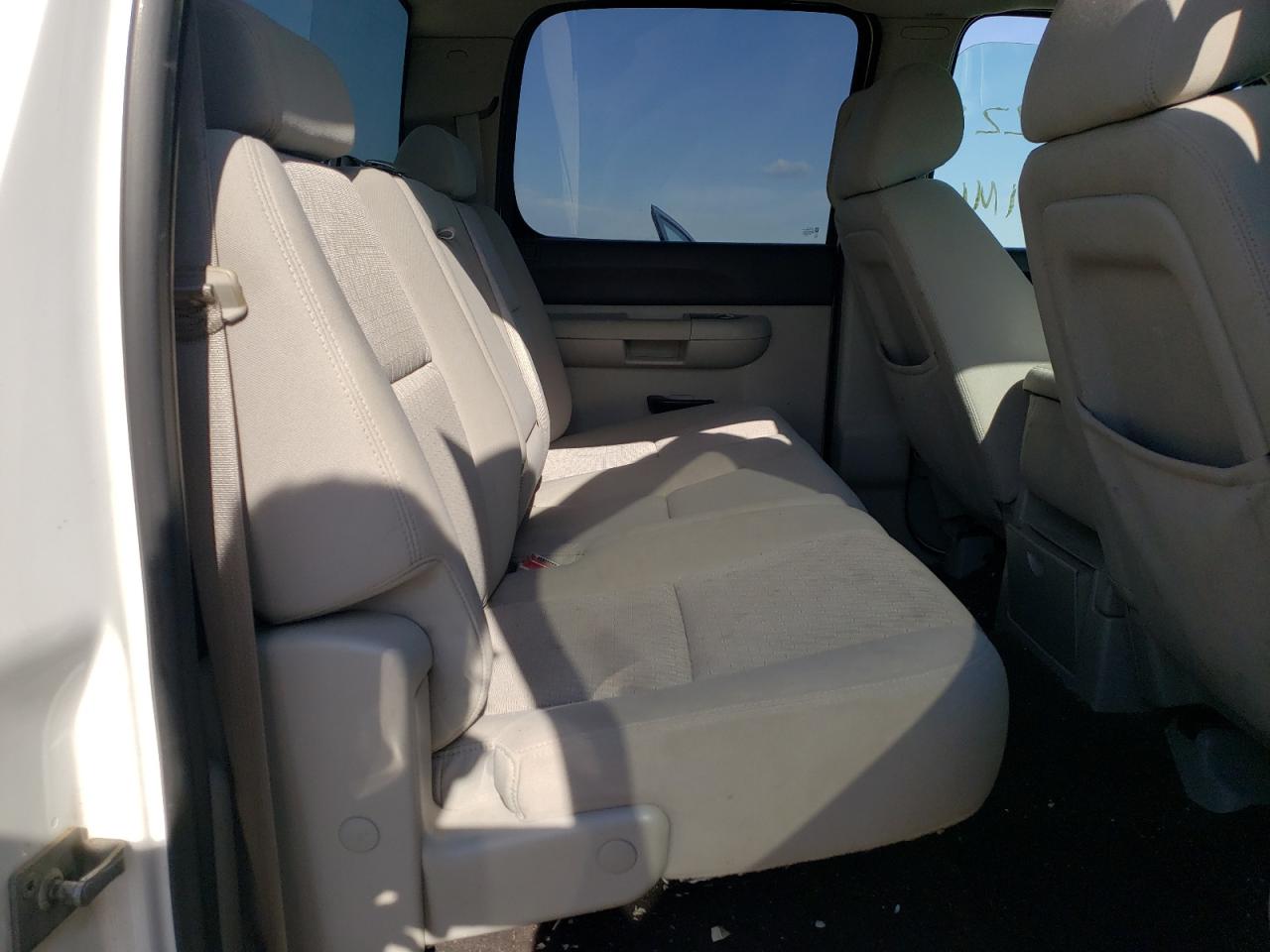 Photo 6 from auction – 2010 CHEVROLET SILVERADO with VIN 3GCRCSE06AG127030