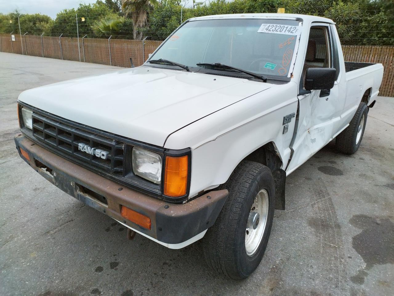 Photo 2 from auction – 1988 DODGE RAM 50 with VIN JB7FM29E3JP090567