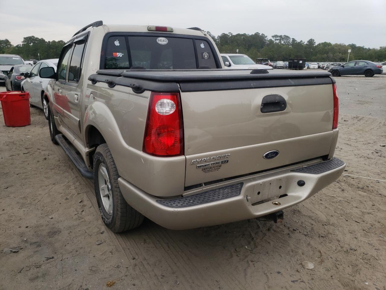 Photo 3 from auction – 2005 FORD EXPLORER S with VIN 1FMZU67K05UA39320
