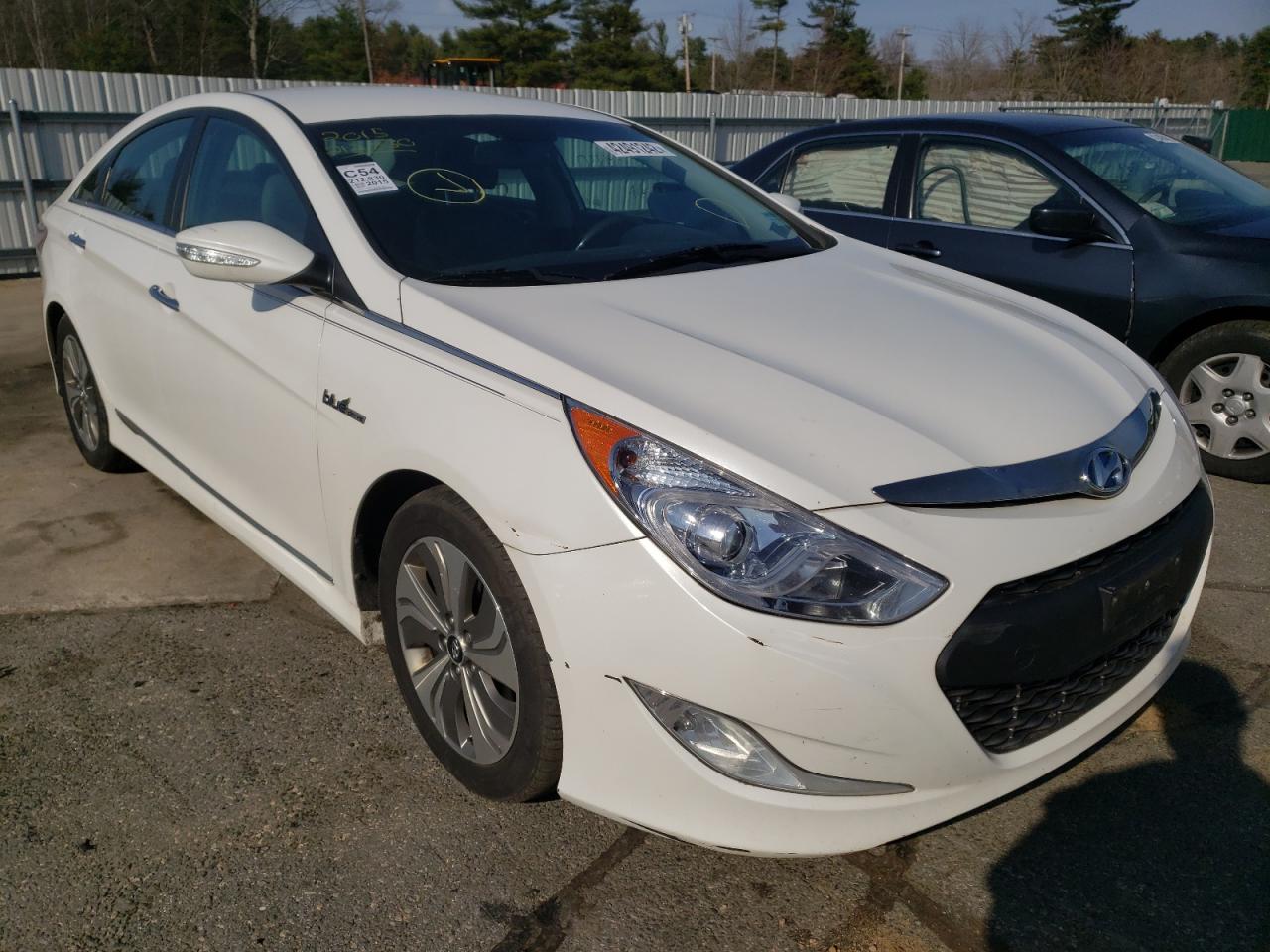 HYUNDAI SONATA HYB 2015 with VIN KMHEC4A49FA120108 - Photo from auction