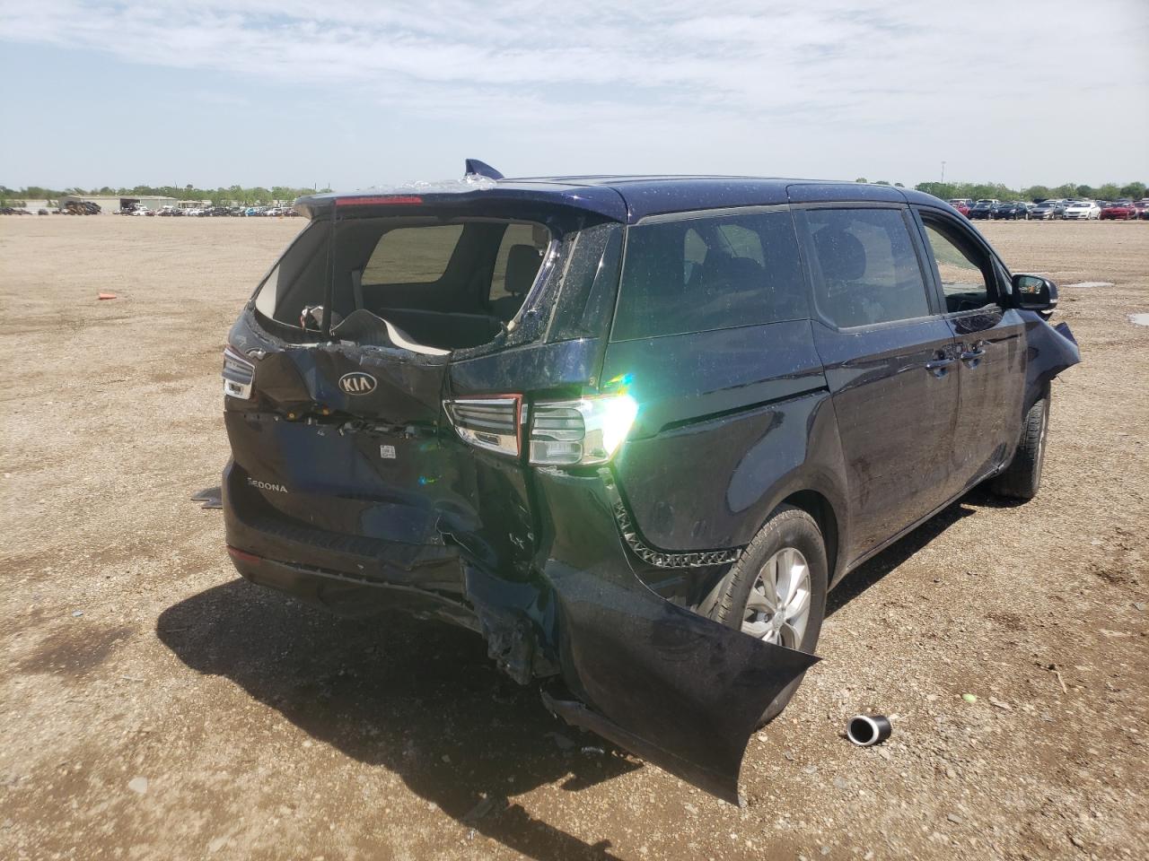 Photo 4 from auction – 2020 KIA SEDONA LX with VIN KNDMB5C19L6618383