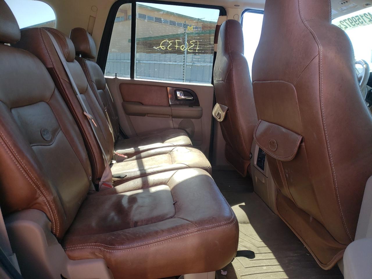 Photo 6 from auction – 2005 FORD EXPEDITION with VIN 1FMFU18535LB10031
