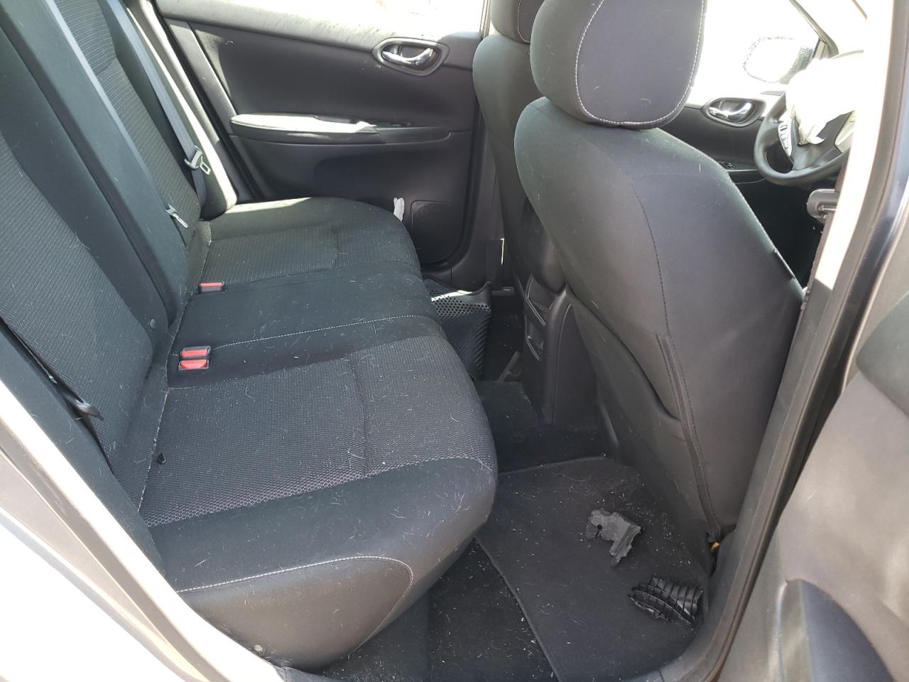 Photo 6 from auction – 2019 NISSAN SENTRA S with VIN 3N1AB7AP3KY409835