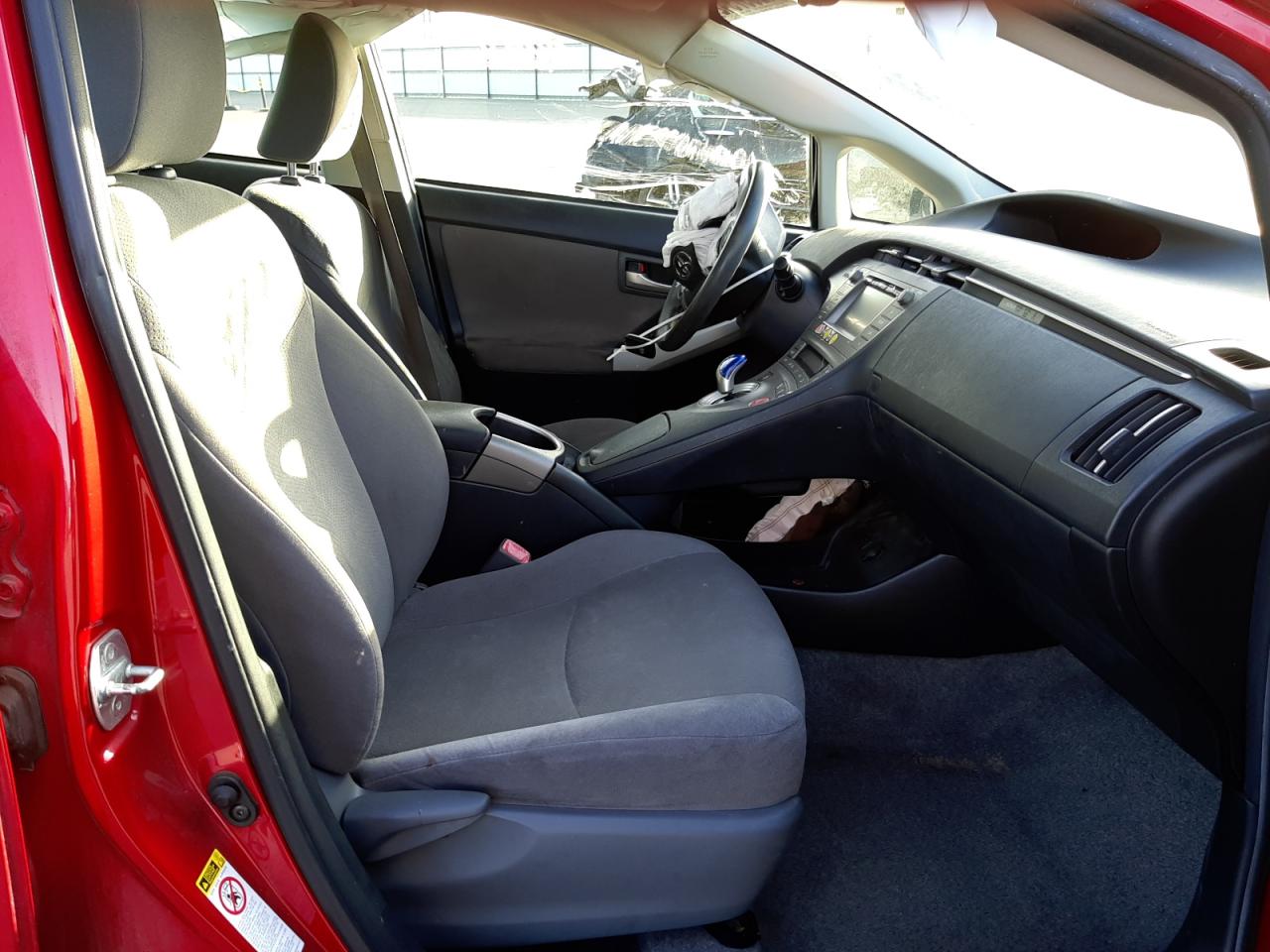Photo 5 from auction – 2013 TOYOTA PRIUS with VIN JTDKN3DU5D1679742