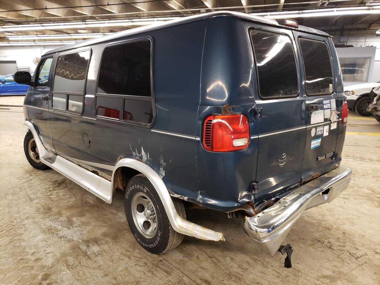 Photo 3 from auction – 1999 DODGE RAM VAN B1 with VIN 2B6HB11Y2XK563698