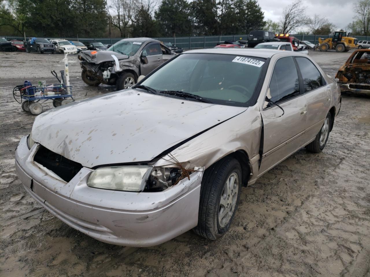 Photo 2 from auction – 2000 TOYOTA CAMRY CE with VIN 4T1BG22K7YU932582