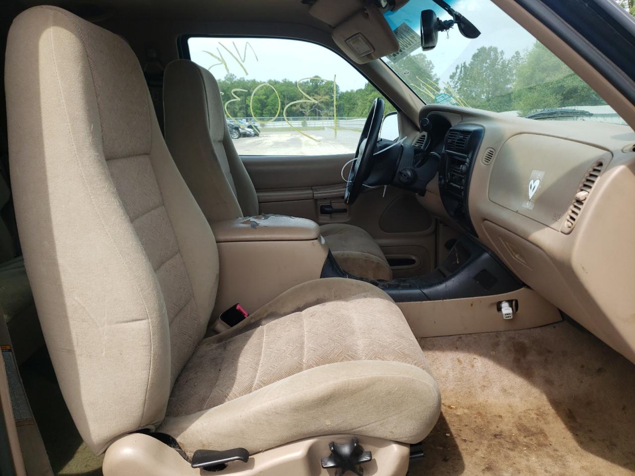Photo 5 from auction – 1999 FORD EXPLORER with VIN 1FMYU22E8XUA46864