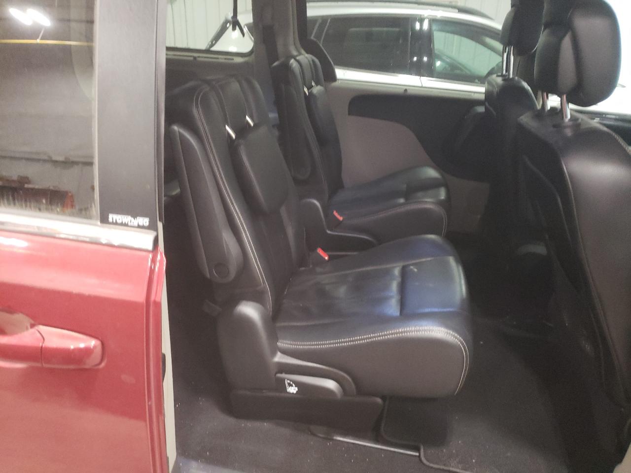 Photo 6 from auction – 2013 CHRYSLER TOWN & COU with VIN 2C4RC1BG4DR802092